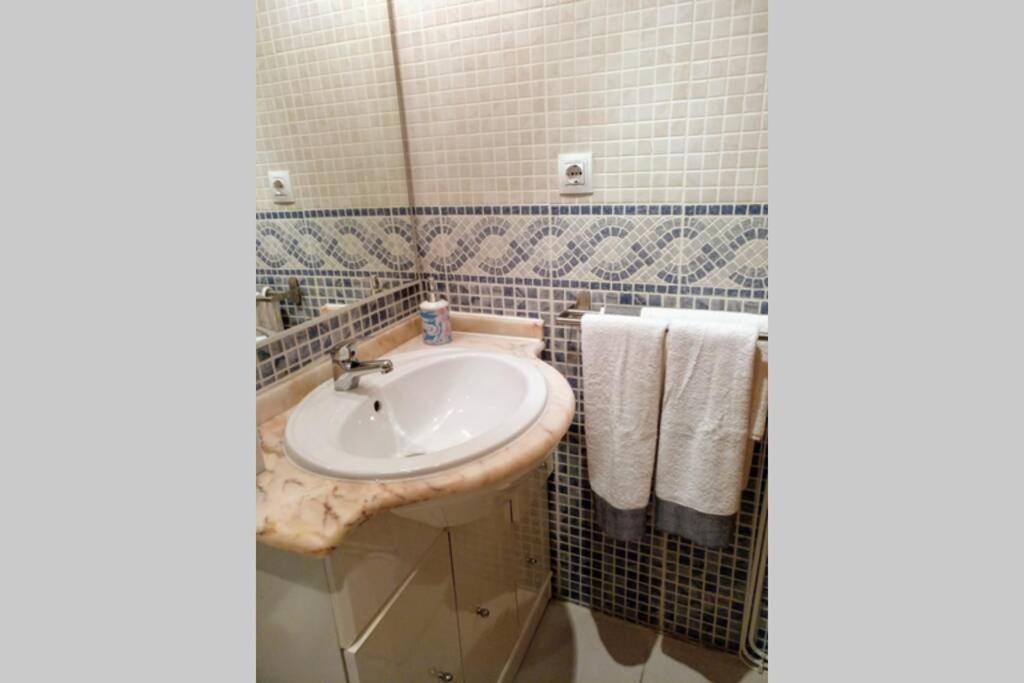R22-Loft En Madrid Con Aire Acondicionado Y Wifi Appartement Buitenkant foto